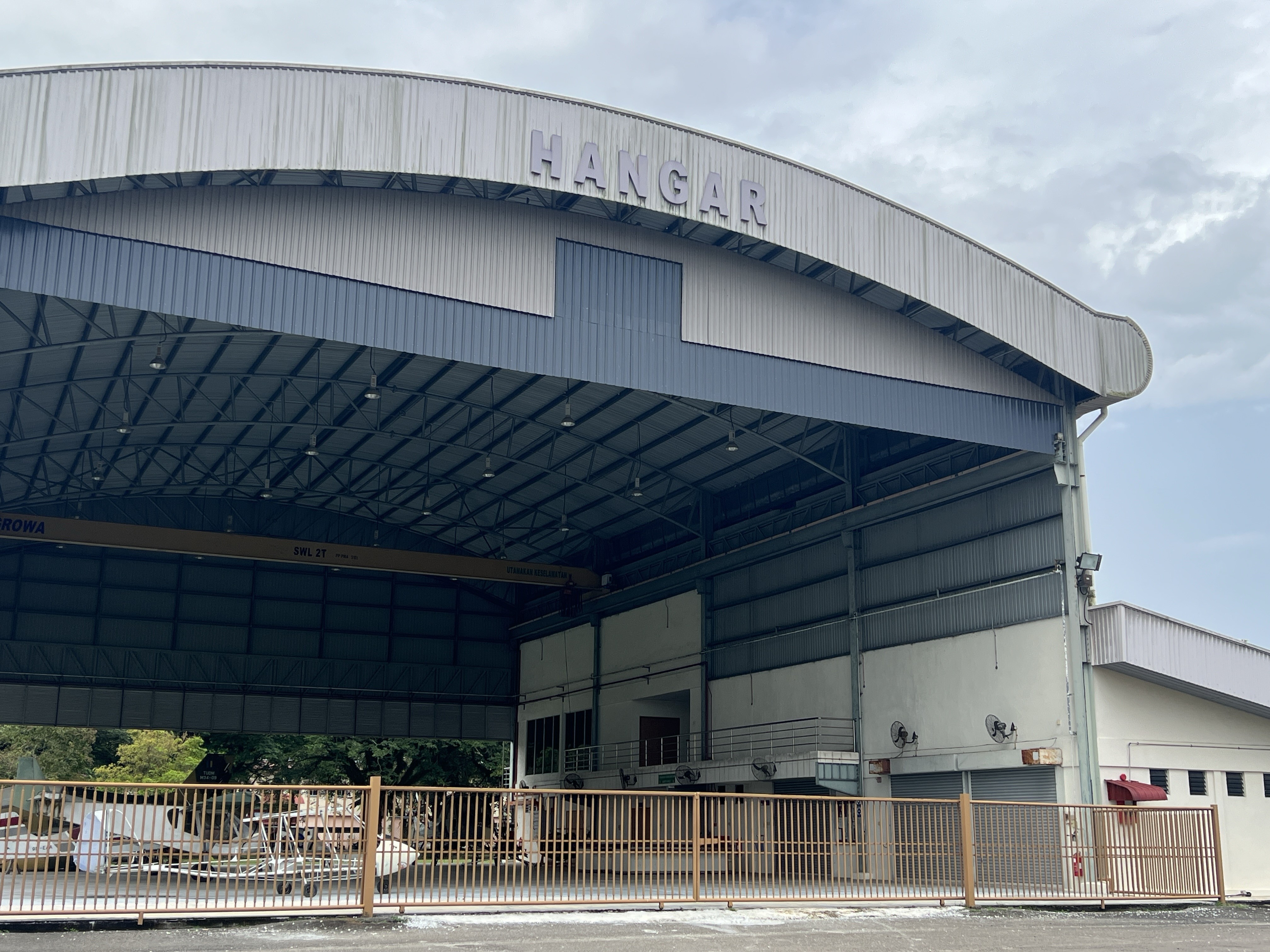 HANGAR