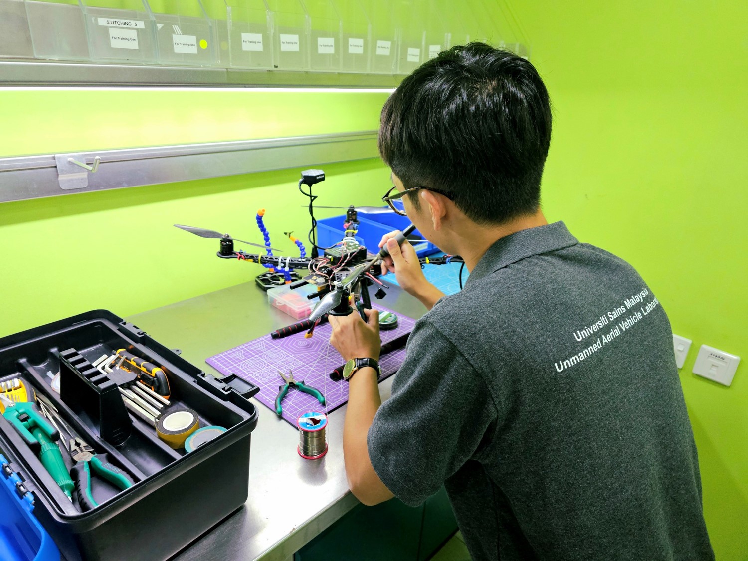 UAV LAB Assembly Bench