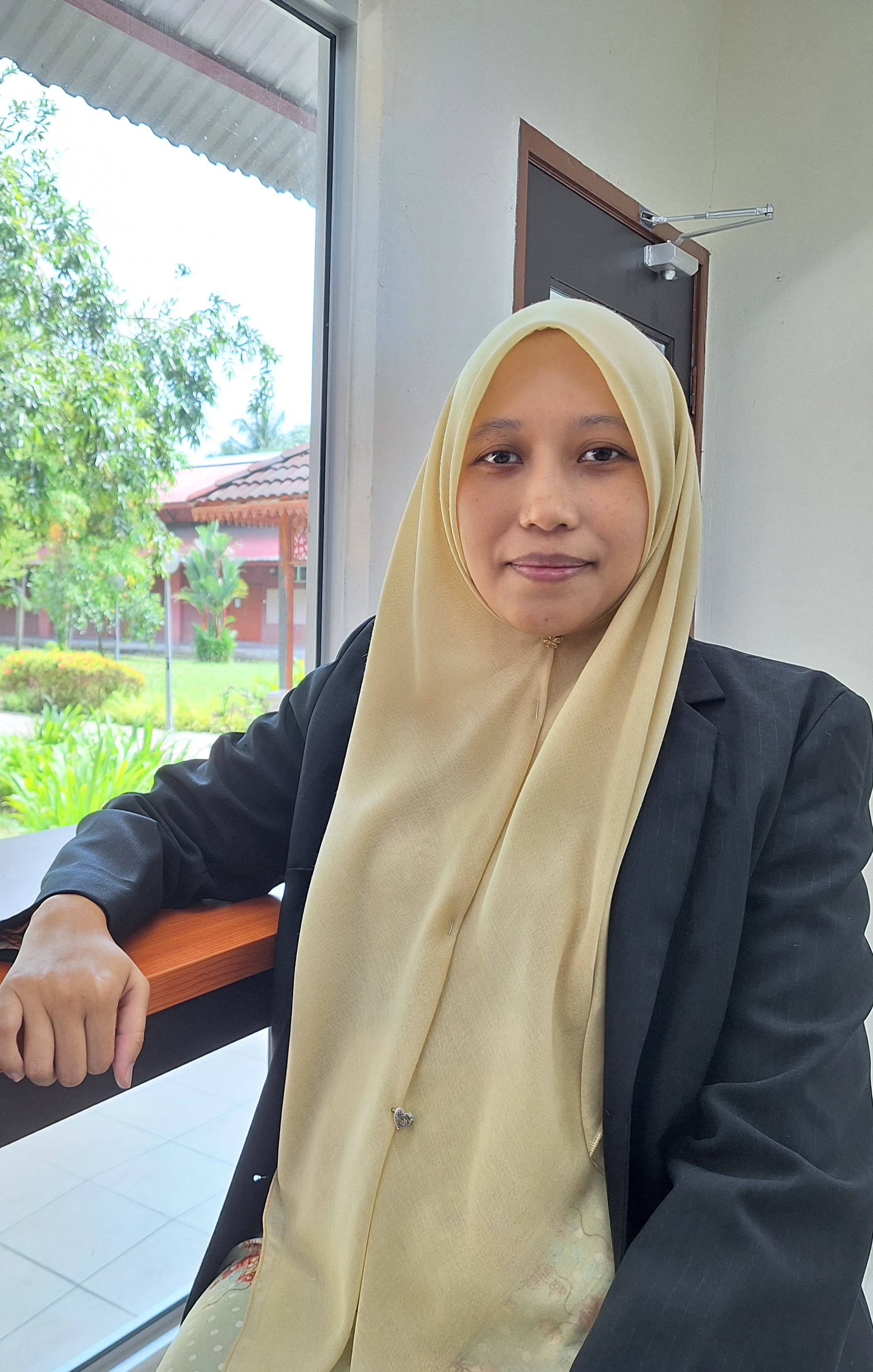 Dr Safiah